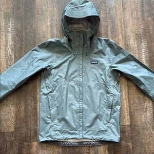 Patagonia Torrentshell 3L Rain Jacket - sage green, size Small, worn once